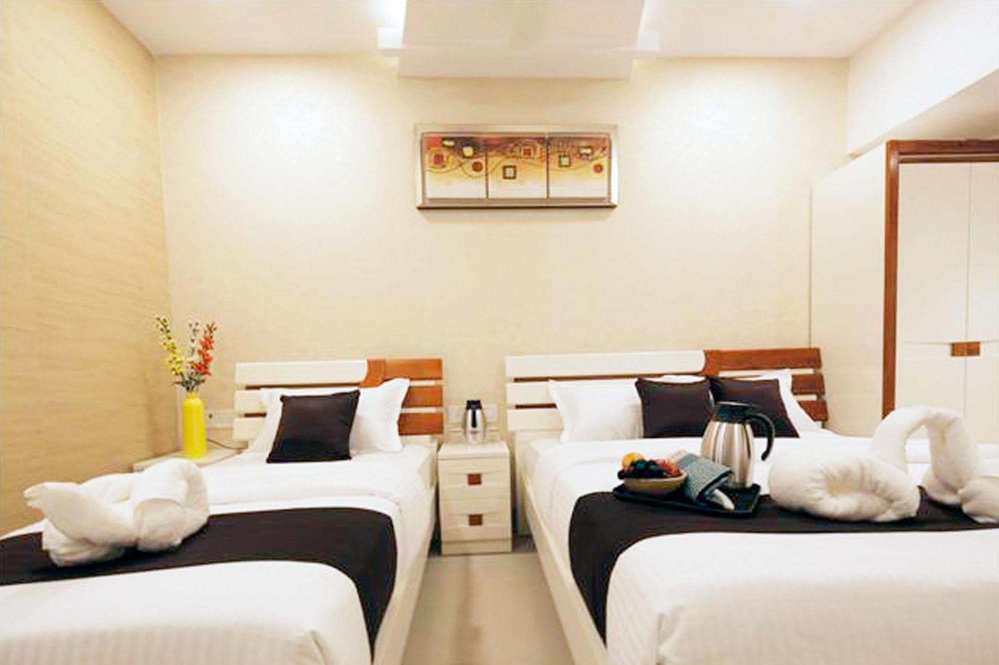 Hotel Fabexpress Annex Executive Andheri East Bombaj Zewnętrze zdjęcie